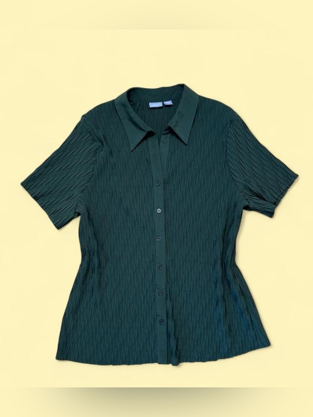 Laura Scott Dark Green Short-Sleeve Button Front Seersucker Blouse